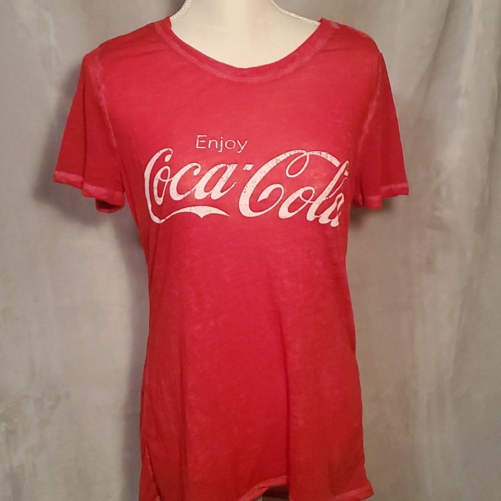 COCA COLA • Graphic Tee